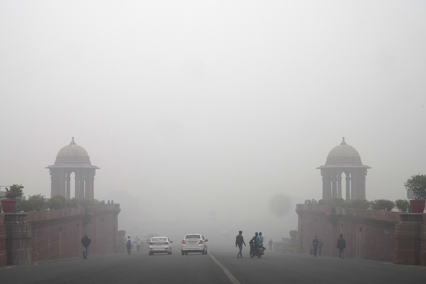 Delhi’s Air Quality Hits ‘Severe’ Levels: GRAP 4 Returns